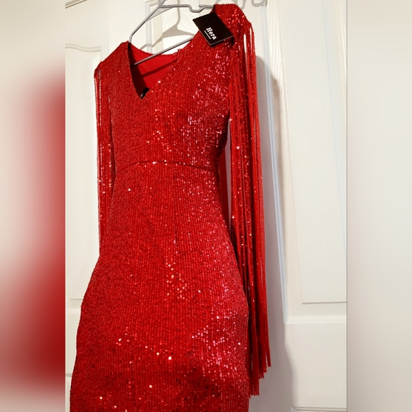 Dress - Picture 5 of 5